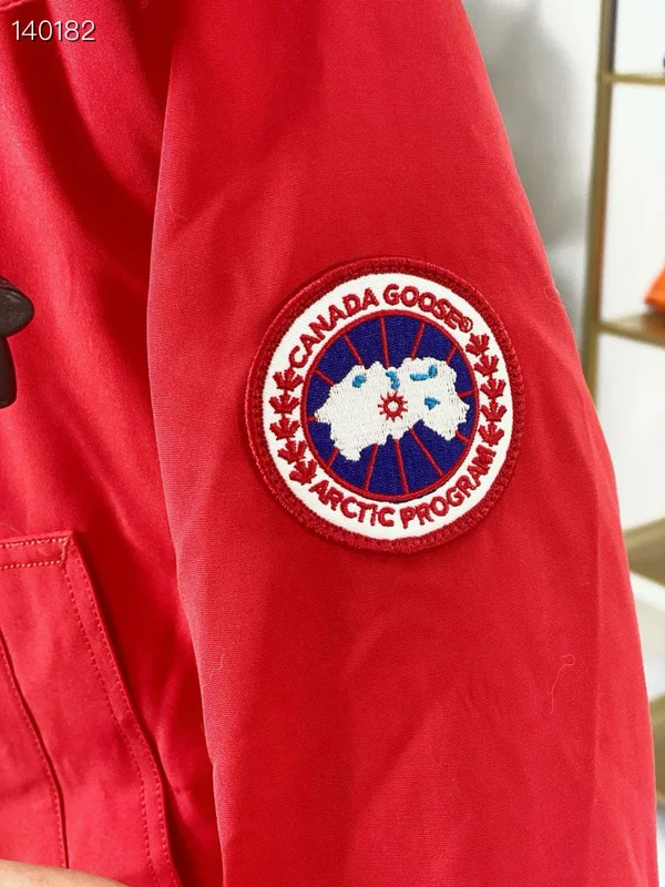 Canada Goose XS-XL 26yr29 (39)